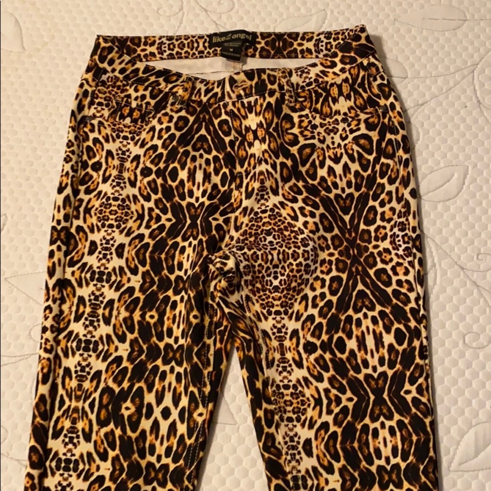 Tight leopard skinny pants in Medium
